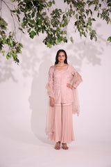 Elegantly embroidered set with floral motifs in resham aari