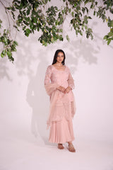 Elegantly embroidered set with floral motifs in resham aari