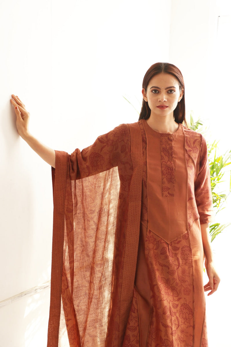 Screen Printed kurta with hand tendered-chawal-taka